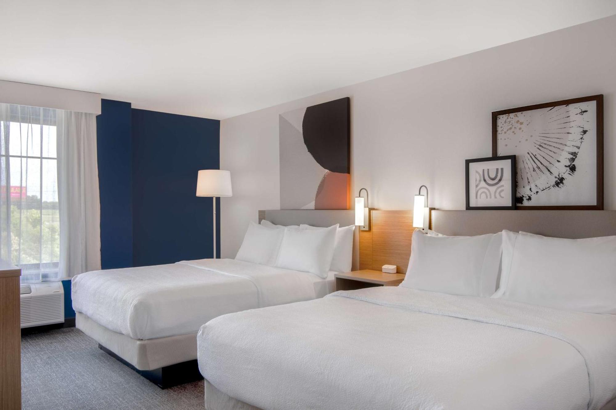 Spark By Hilton Eastchase Hotel 2*
