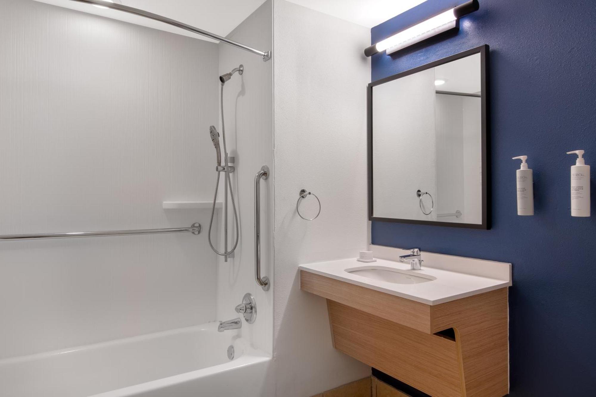 Hotel Spark By Hilton Eastchase