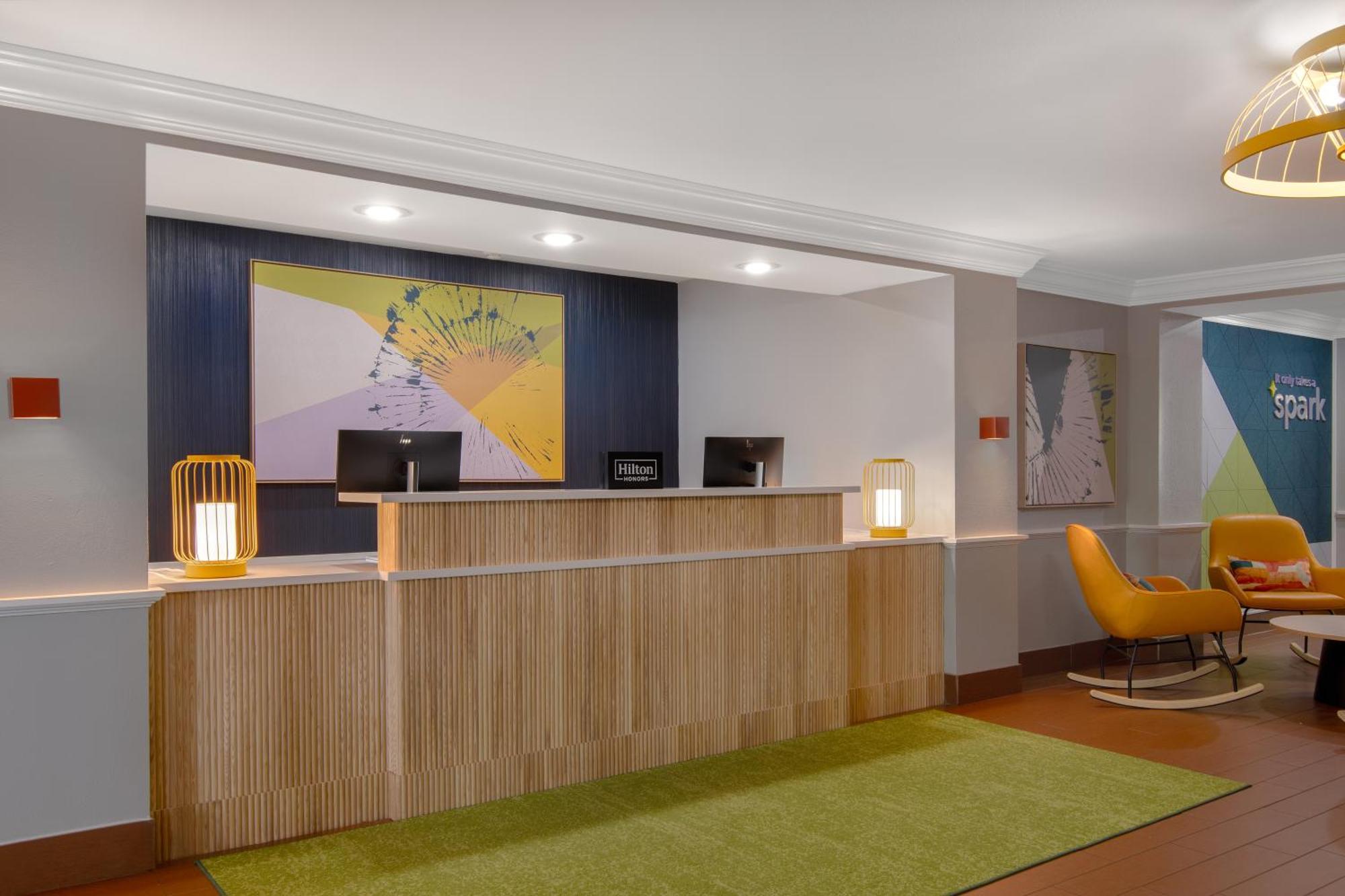 Spark By Hilton Eastchase Hotel 2*